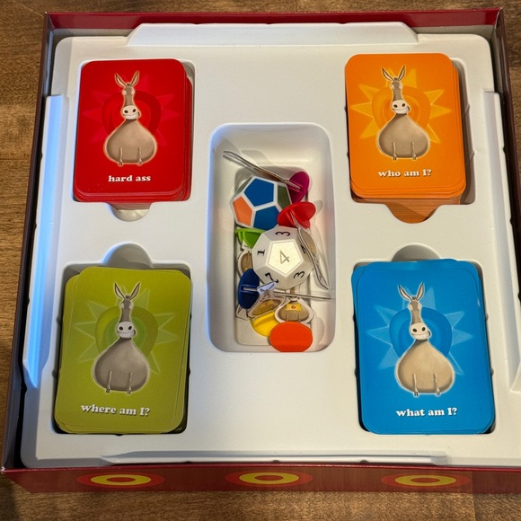 Smart Ass Board Game - Picture 2 of 4